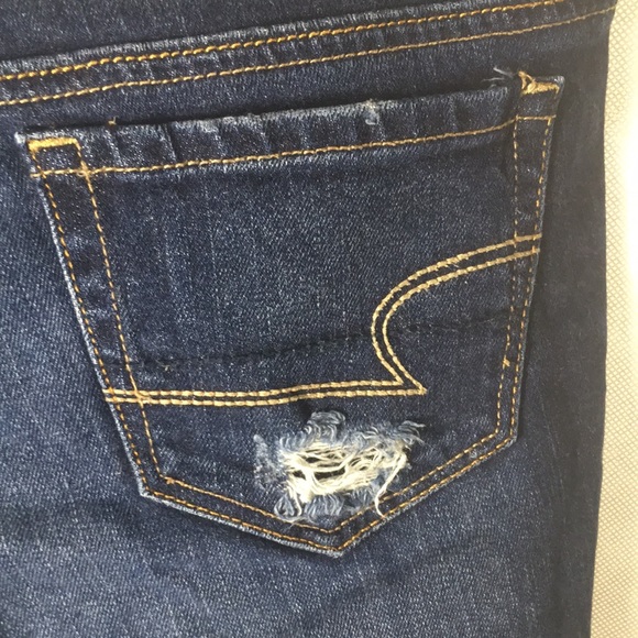 American Eagle Distressed Shorts Size 6 - Picture 6 of 9